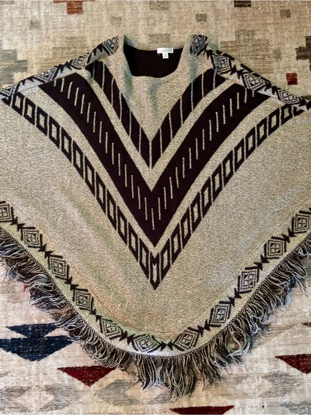 Charming Charlie cozy winter poncho 🤎🖤